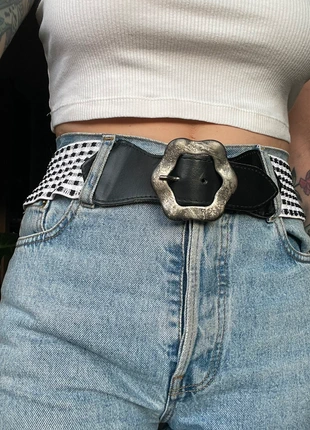 Ceinture cuir vintage élastique boucle fleurs argenté 80, merk: Vintage Dressing, staat: Heel goed, maat: 80 cm, € 15,00, € 16,45 inclusief Kopersbescherming Pro