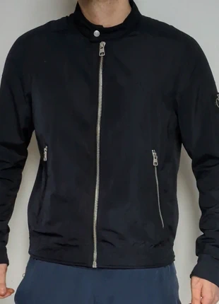 Veste zippée Calvin Klein Bleu Marine - Taille M, marque: Calvin Klein, état: Neuf sans étiquette, taille: M, 39,95 €, 42,65 € Protection acheteurs (Pro) incluse