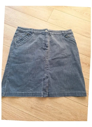 Jupe 23 en jean gris Kiabi Woman taille 44, marke: Kiabi, zustand: Sehr gut, größe: XXL / 44 / 16, 3,00 €, 3,85 € beinhaltet Vinted-Käuferschutz Pro