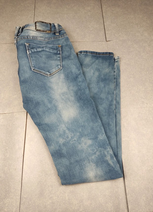 Jean daisy effet délavé taille 40, marque: Vintage Dressing, état: Très bon état, taille: L / 40 / 12, 5,00 €, 5,95 € Protection acheteurs (Pro) incluse