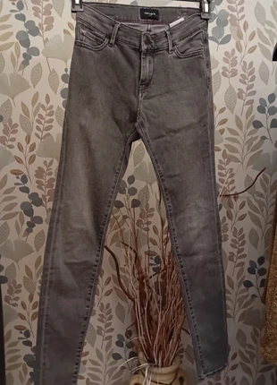 Jean gris Teddy Smith, marca: Teddy Smith, estado: Muito bom, tamanho: S / 36 / 8, €9.00, €10.15 inclui Proteção do Comprador