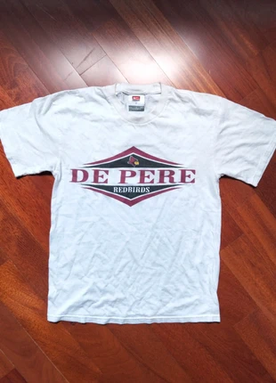 Vintage y2K Nike American Redbirds High School T-shirt, marke: Nike, zustand: Sehr gut, größe: S, 5,00 €, 5,95 € inklusive Vinted-Käuferschutz