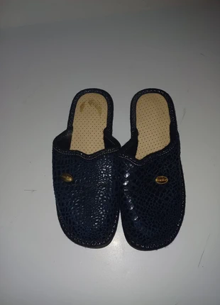 Ciabatte, merk: Comfort, staat: Heel goed, maat: 37, € 8,00, € 9,10 inclusief Kopersbescherming