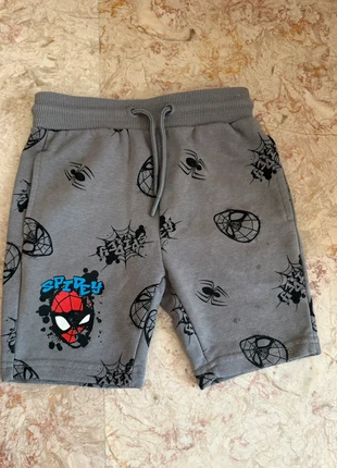 Short Spider Man, brand: Disney, condition: Good, size: 5 years / 110 cm, €1.50, €2.28 includes Buyer Protection