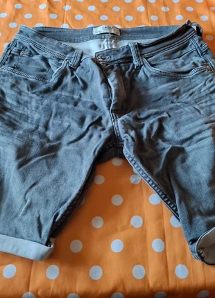 Bermuda homme jean gris celio, marque: Celio, état: Très bon état, taille: W33 | FR 42, 5,00 €, 5,95 € Protection acheteurs incluse
