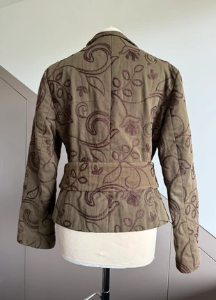 Mooi gevoerd jasje met losse ceintuur, marca: Daniel Hechter, estado: Muito bom, tamanho: XL / 42 / 14, €18.00, €19.60 inclui Proteção do Comprador