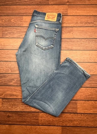 Jean Levis 541 bleu clair - W30 L32 FR 40 taille L, marque: Levi's, état: Très bon état, taille: L, 20,00 €, 21,70 € Protection acheteurs incluse