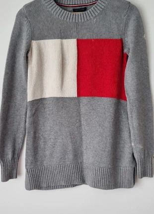 Pull gris à col rond Tommy Hilfiger, brand: Tommy Hilfiger, condizioni: Ottime, taglia: S / IT 40 / EU 36, €5.00, €5.95 include la Protezione acquisti