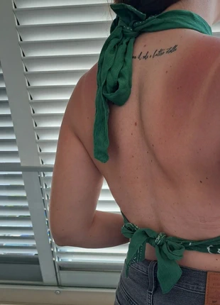 Top della Pull&Bear elegante allacciato al collo – schiena scoperta, taglia M, brand: Pull & Bear, condizioni: Ottime, taglia: M / IT 42 / EU 38, €2.00, €2.80 include la Protezione acquisti