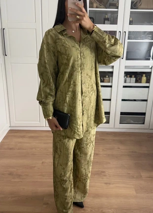 Ensemble vert kaki à motif modeste, brand: indépendant, condizioni: Ottime, taglia: Altro, €35.00, €37.45 include la Protezione acquisti Pro