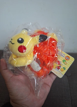 Peluche Pikachu Okinawa, brand: Pokémon, condizioni: Nuovo con cartellino, taglia: Taglia unica, €15.00, €16.45 include la Protezione acquisti