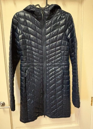 North face down long jacket, marque: The North Face, état: Très bon état, taille: S / 36 / 8, 30,00 €, 32,20 € Protection acheteurs incluse