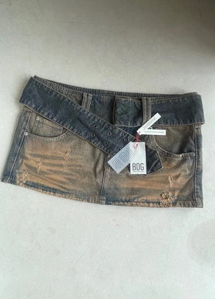 Washed mini skirt, brand: Urban Outfitters, condizioni: Nuovo con cartellino, taglia: XL / IT 46 / EU 42, €14.00, €15.40 include la Protezione acquisti