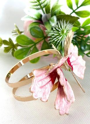 Bracelet manchette audacieux fleur rose - cadeau de noel super original pour femme, condition: Very good, €12.00, €13.30 includes Buyer Protection Pro