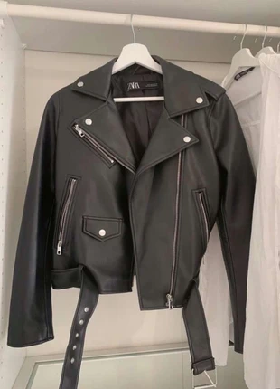 Zara Veste perfecto biker en similicuir ceinturée taille M, brand: Zara, condition: Very good, size: M / 38 / 10, €35.00, €37.45 includes Buyer Protection