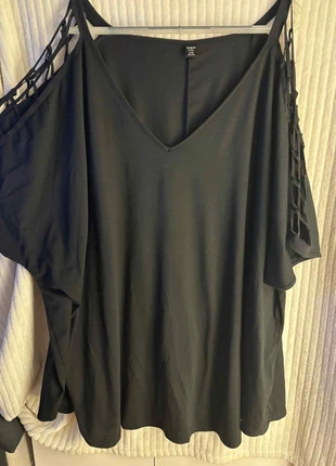 🖤 Top noir ajouré Shein Fit+ Taille EU 56/58, marca: Shein, estado: Muy bueno, tamaño: 8XL / 56 / 28, 10,00 €, 11,20 € Protección al comprador incluida