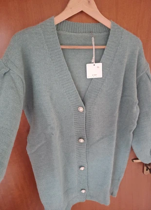 Made in Italy Cardigan bottoni gioiello, marque: Omai, état: Neuf avec étiquette, taille: S / 36 / 8, 18,00 €, 19,60 € Protection acheteurs incluse