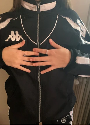 felpa kappa vintage, marke: Kappa, zustand: Neu, größe: M / 38 / 10, 15,00 €, 16,45 € inklusive Vinted-Käuferschutz