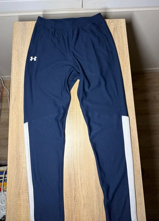 Jogging Under Armour – taille M, brand: Under Armour, condition: Good, size: M, €12.00, €13.30 includes Buyer Protection