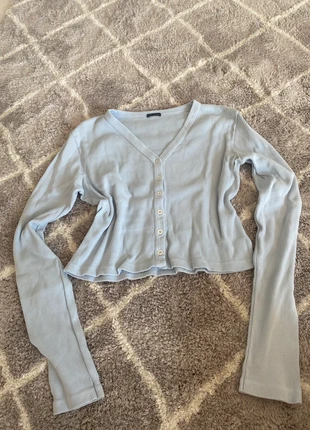 Brandy Melville Babyblaues Top | Langarm & Knopfleiste, brand: Brandy Melville, condizioni: Ottime, taglia: S / IT 40 / EU 36, €10.00, €11.20 include la Protezione acquisti