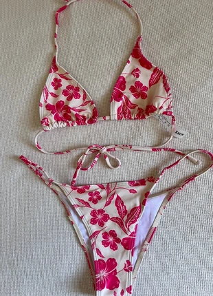Bikini triangle à nouer motif hibiscus, brand: Shein, condition: New without tags, size: L / 40 / 12, €6.00, €7.00 includes Buyer Protection Pro