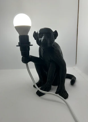 Lampada Scimmia Design Moderno – Lampada da tavolo originale per arredamento e regalo creativo, condizioni: Nuovo senza cartellino, €16.00, €17.50 include la Protezione acquisti