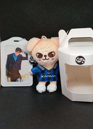 Seungmin karma peluche keychain, puppyM bagcharm + karma fm photocard + pc holder + gift box, marque: Stray Kids, état: Très bon état, 18,00 €, 19,60 € Protection acheteurs incluse
