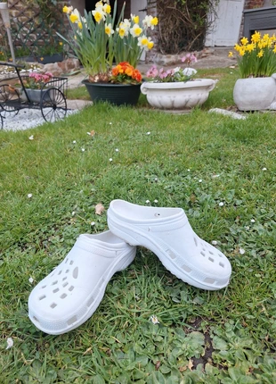 Crocs, merk: sabots, staat: Nieuw zonder prijskaartje, maat: 35.5, € 3,00, € 3,85 inclusief Kopersbescherming
