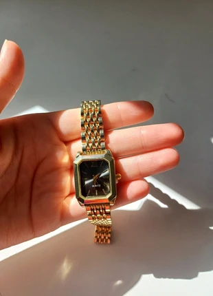 Montre femme ,montre quartz ,montre doré femme, état: Neuf sans étiquette, taille: Taille unique, 16,00 €, 17,50 € Protection acheteurs incluse