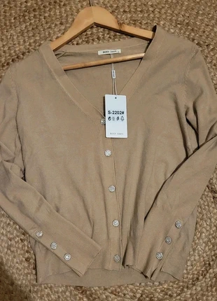 Gilet beige boutons strass neuf avec étiquette taille unique, marca: Rosy Days, estado: Novo com etiquetas, tamanho: Tamanho único, €15.00, €16.45 inclui Proteção do Comprador