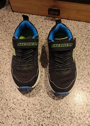 Sapatilhas menino, marque: Skechers, état: Très bon état, taille: 27, 10,00 €, 11,20 € Protection acheteurs incluse