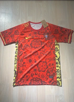 Maillot concept Portugal rouge édition fleur S Homme, marque: Concept, état: Neuf avec étiquette, taille: S, 29,99 €, 32,19 € Protection acheteurs incluse