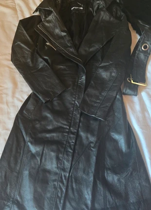 Magnifique trench en cuir véritable de la marque Centrale Cuir., marca: Centrale cuir, estado: Muito bom, tamanho: S, €50.00, €53.20 inclui Proteção do Comprador