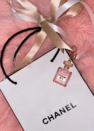 portachiavi doppio gancio oro e rosa con strass N.5 modello, marque: Strass, état: Très bon état, 25,00 €, 26,95 € Protection acheteurs incluse