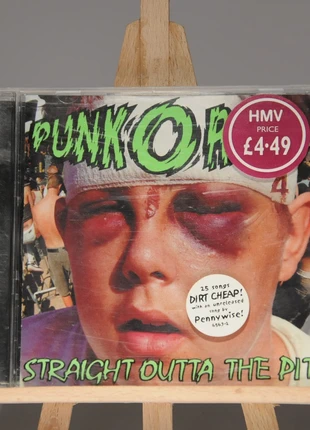 CD "Punkorama Vol.4 Straight Outta The Pit", zustand: Gut, 4,50 €, 5,43 € beinhaltet Vinted-Käuferschutz Pro
