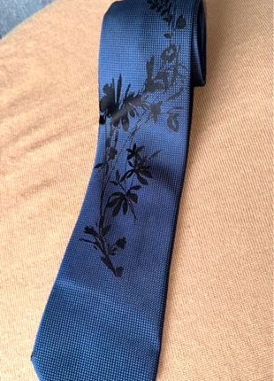 Cravate en soie imprimé Cerruti bleu, brand: Cerruti, condition: Very good, €10.00, €11.20 includes Buyer Protection