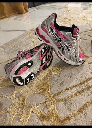 Asics-Kayano 14 Pink rose, marke: Asics, zustand: Neu, mit Etikett, größe: 38, 99,00 €, 104,65 € inklusive Vinted-Käuferschutz