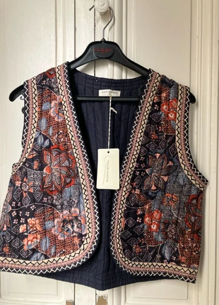 Veste sans manches imprimée, brand: Maison Hotel, condition: New without tags, size: S / 36 / 8, €90.00, €95.20 includes Buyer Protection