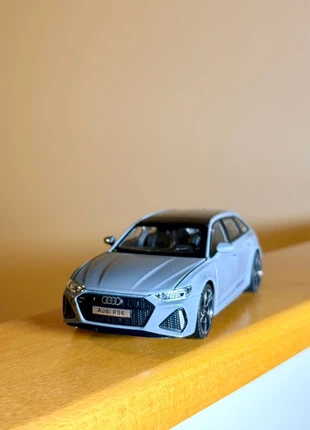 Maqueta Audi rs6 gris, brand: Audi, condizioni: Nuovo senza cartellino, taglia: Taglia unica, €40.00, €42.70 include la Protezione acquisti