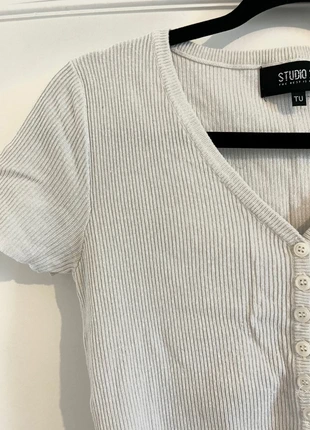 Top crop top, marca: Studio 21, estado: Bueno, tamaño: Talla única, 2,00 €, 2,80 € Protección al comprador incluida