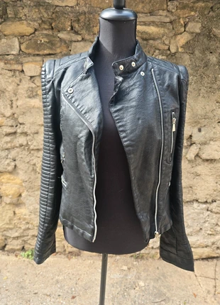 🖤 Blouson en simili cuir noir, marca: pas de marque, estado: Bueno, tamaño: S / 36 / 8, 5,00 €, 5,95 € Protección al comprador incluida