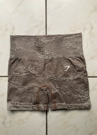 Short Gymshark taille XS couleur beige kaki, marke: Gymshark, zustand: Sehr gut, größe: XS / 34 / 6, 13,00 €, 14,35 € beinhaltet Vinted-Käuferschutz Pro