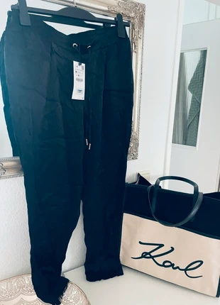 Zara Hose gr M neu mit Etikett Business edel schick black neu, brand: Zara, condizioni: Nuovo con cartellino, taglia: M / IT 42 / EU 38, €7.00, €8.05 include la Protezione acquisti