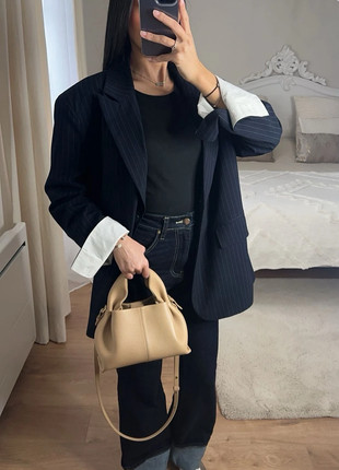 Jean brut bleu taille haute à revers, marque: indépendant, état: Très bon état, taille: S / 36 / 8, 37,00 €, 39,55 € Protection acheteurs (Pro) incluse