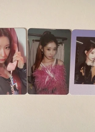 Itzy Chaeryeong set, condition: Very good, €7.00, €8.05 includes Buyer Protection
