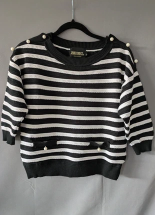 Pull court noir à rayures blanches Rebel Collection perles épaules taille L, marque: Rebel, état: Bon état, taille: M / 38 / 10, 9,00 €, 10,15 € Protection acheteurs incluse