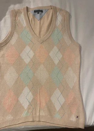 Smanicato Tommy Hilfiger, brand: Tommy Hilfiger, condizioni: Ottime, taglia: M / IT 42 / EU 38, €10.00, €11.20 include la Protezione acquisti