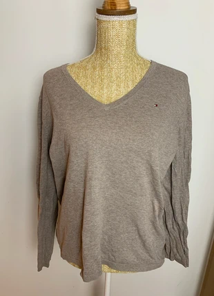 Pull Col en V Tommy Hilfiger Marron - Taille XL, marque: Tommy Hilfiger, état: Très bon état, taille: XL / 42 / 14, 15,00 €, 16,45 € Protection acheteurs (Pro) incluse