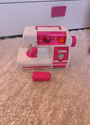 Machine a coudre, brand: Art, condizioni: Buone, taglia: 8 anni / 128 cm, €5.00, €5.95 include la Protezione acquisti