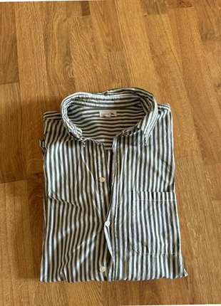 Chemise verte et blanche sœur en taille 42, marke: soeur, zustand: Sehr gut, größe: XL / 42 / 14, 69,90 €, 74,10 € inklusive Vinted-Käuferschutz